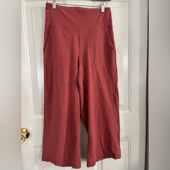 lululemon athletica Pants - lululemon cropped leggings